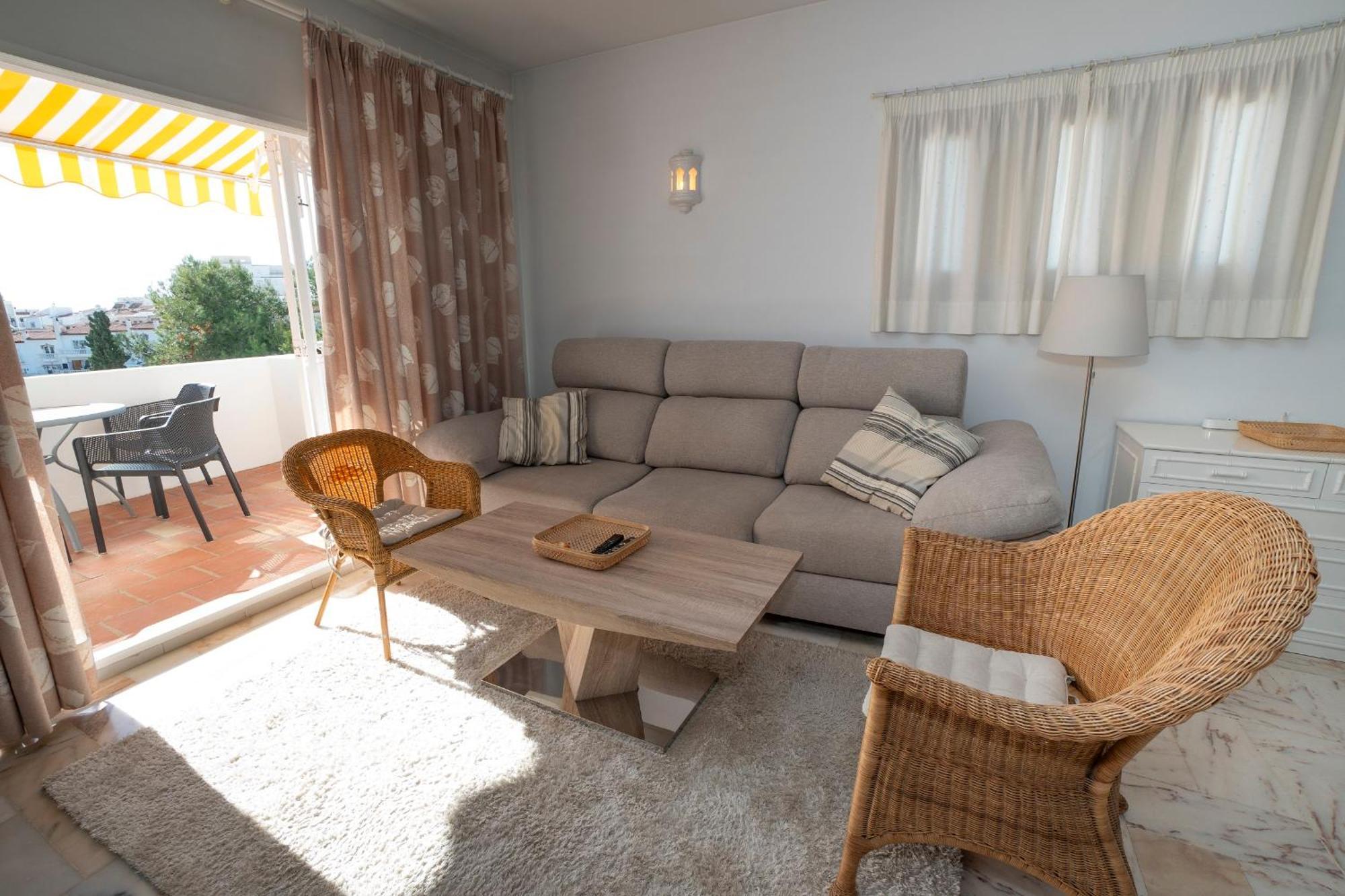 Residensol 13 Menyber Apartment Нерха Екстериор снимка