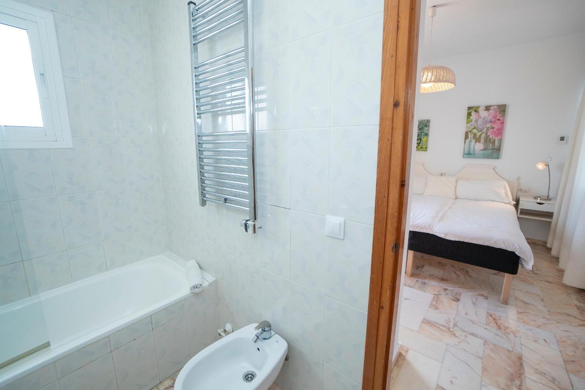 Residensol 13 Menyber Apartment Нерха Екстериор снимка