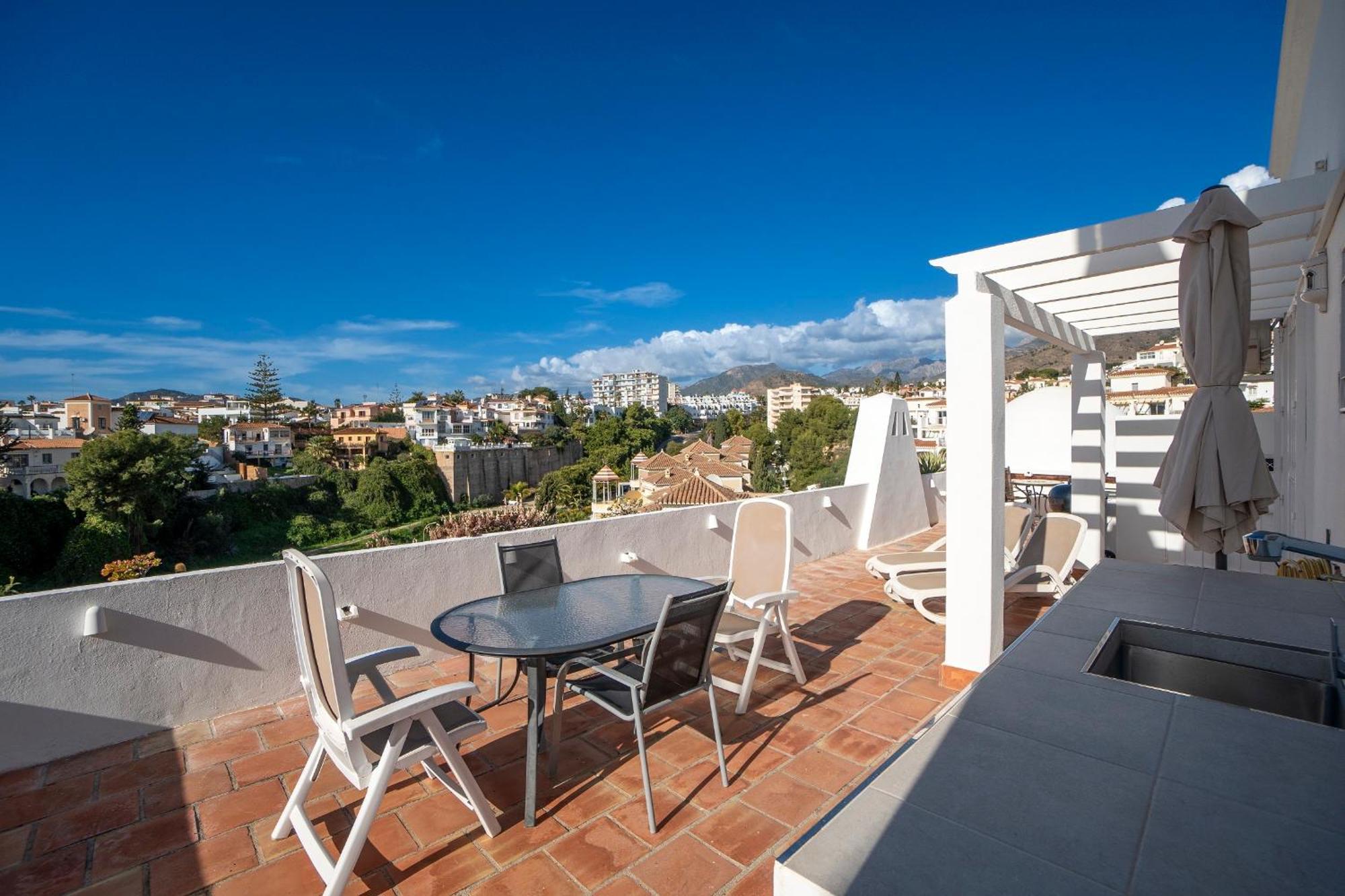 Residensol 13 Menyber Apartment Нерха Екстериор снимка