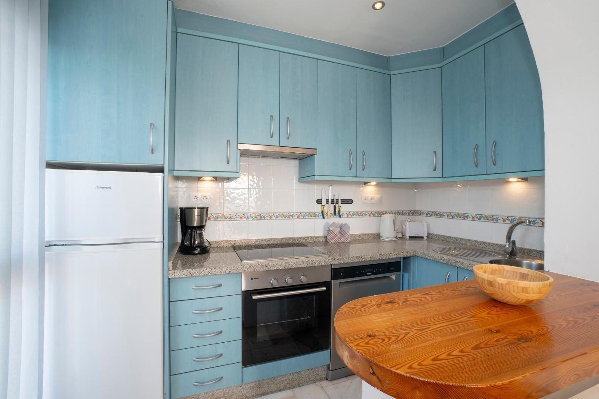 Residensol 13 Menyber Apartment Нерха Екстериор снимка