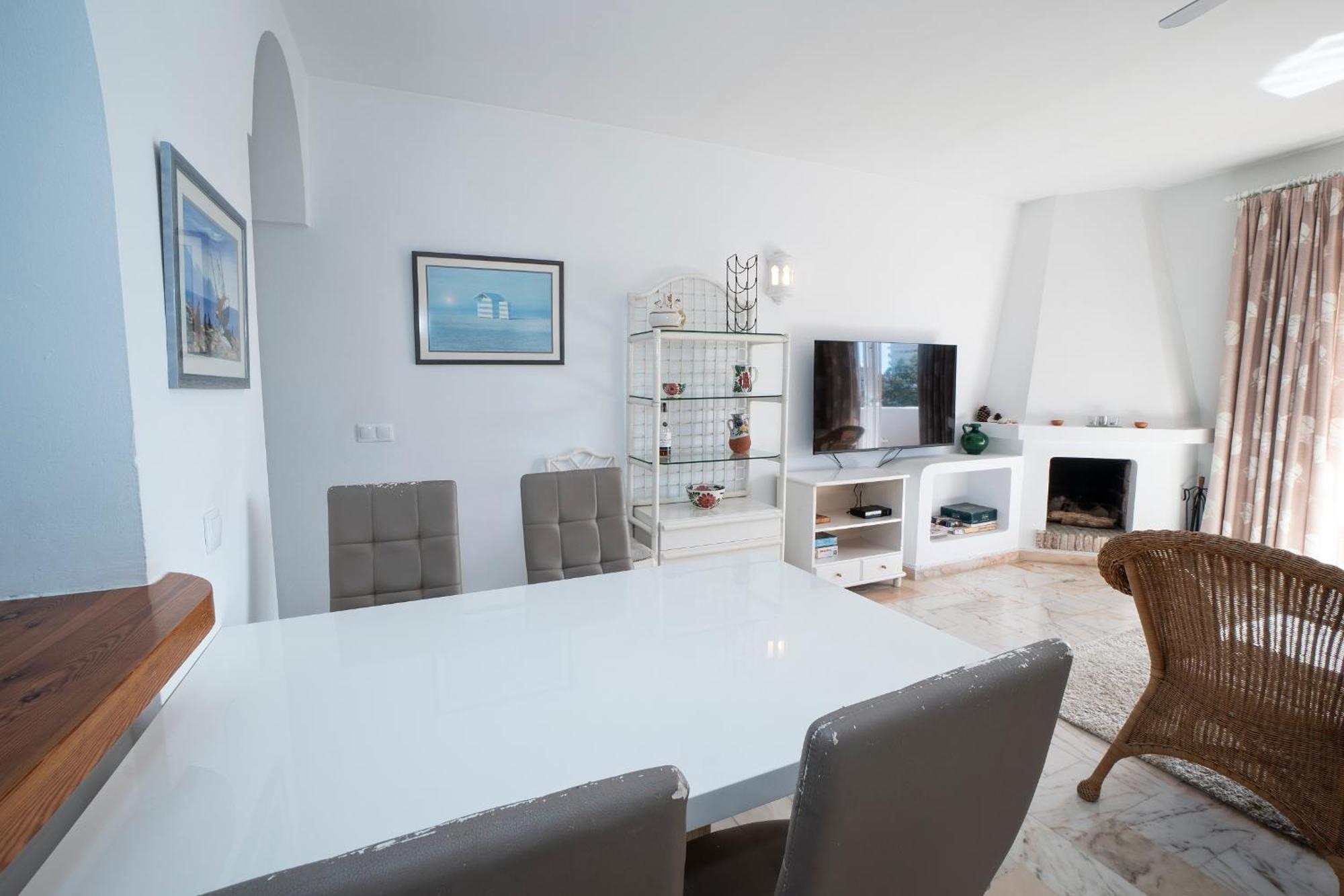 Residensol 13 Menyber Apartment Нерха Екстериор снимка