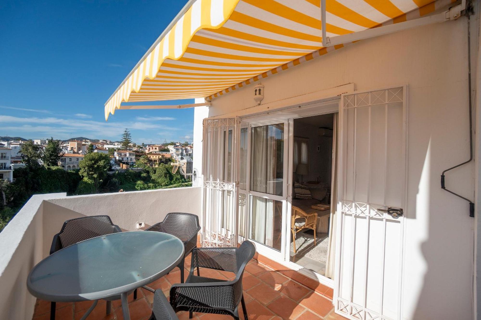 Residensol 13 Menyber Apartment Нерха Екстериор снимка