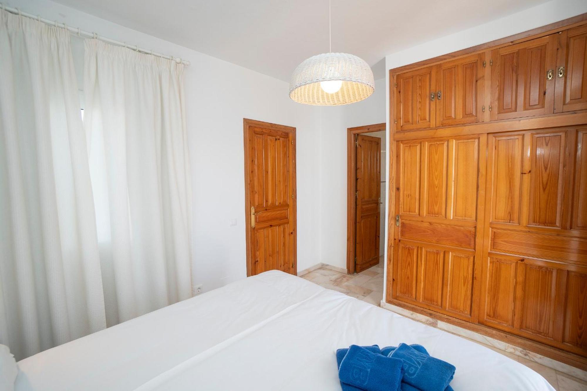 Residensol 13 Menyber Apartment Нерха Екстериор снимка
