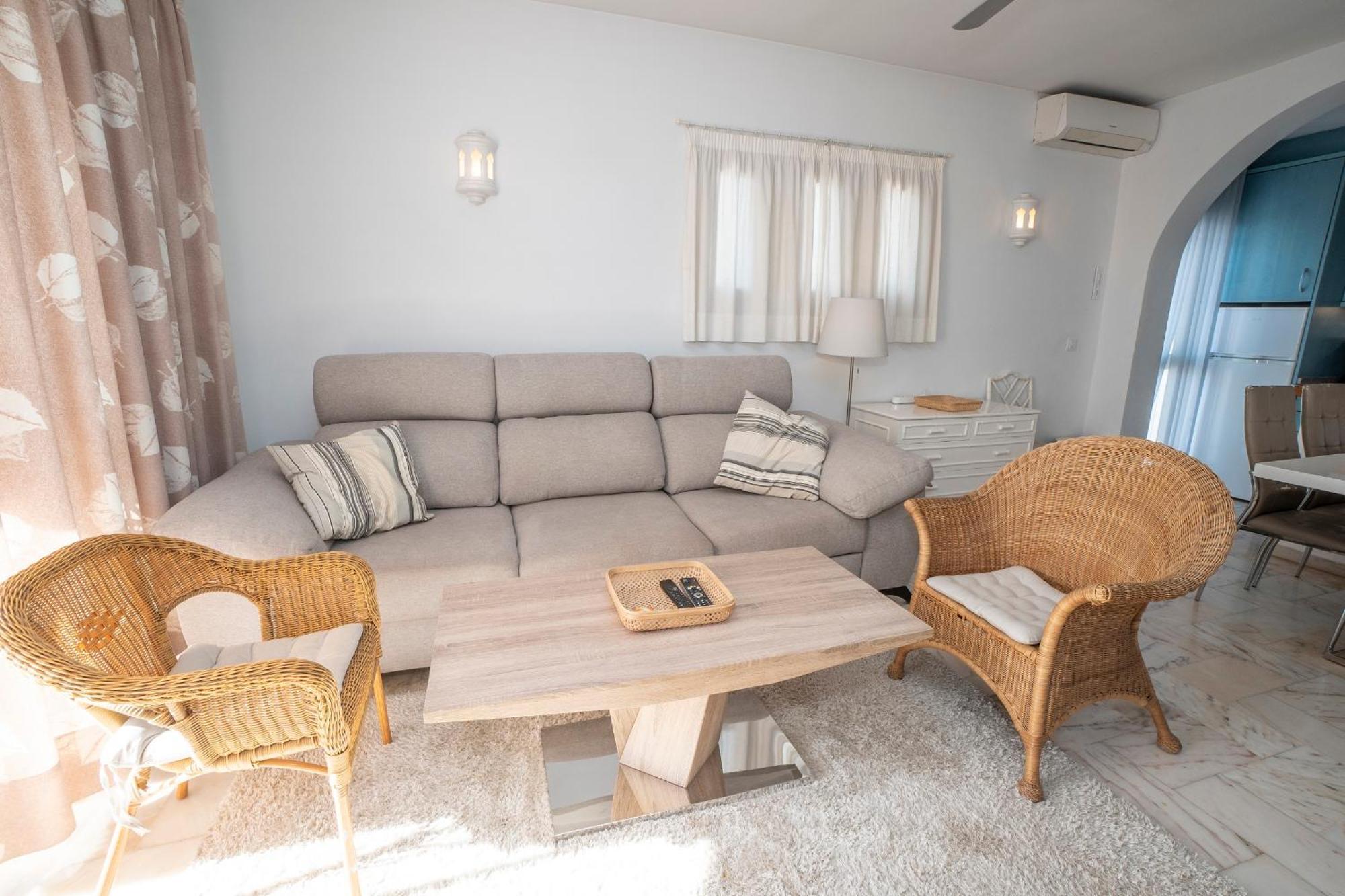 Residensol 13 Menyber Apartment Нерха Екстериор снимка