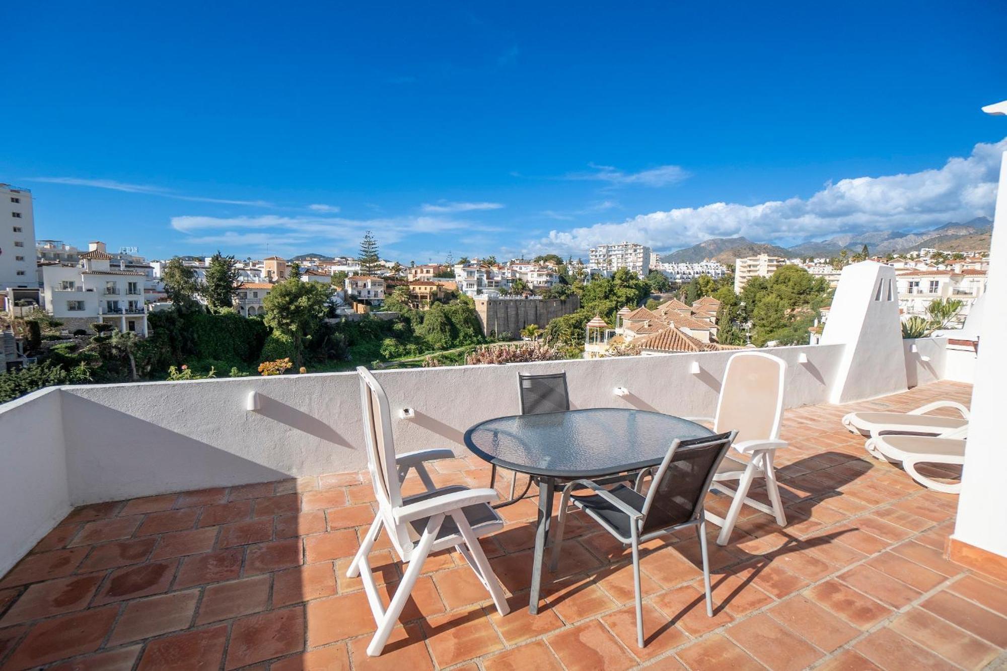 Residensol 13 Menyber Apartment Нерха Екстериор снимка
